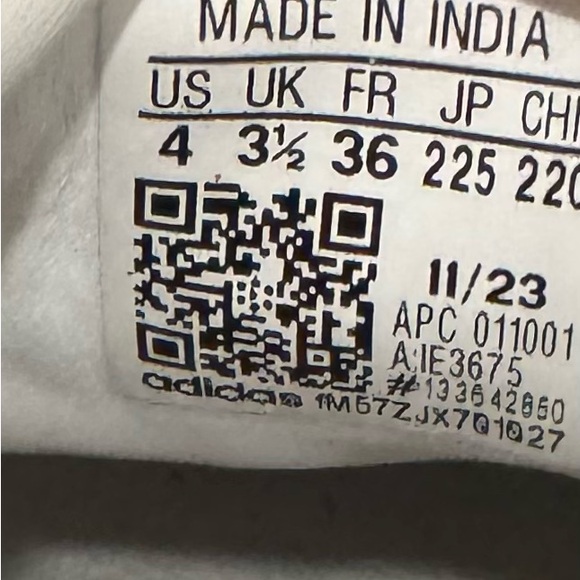 Big Kids' adidas Originals Samba OG Casual Shoes - Picture 8 of 8